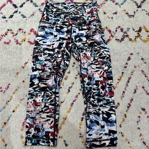 Lululemon high-rise leggings with abstract multicolor pattern / Size 2